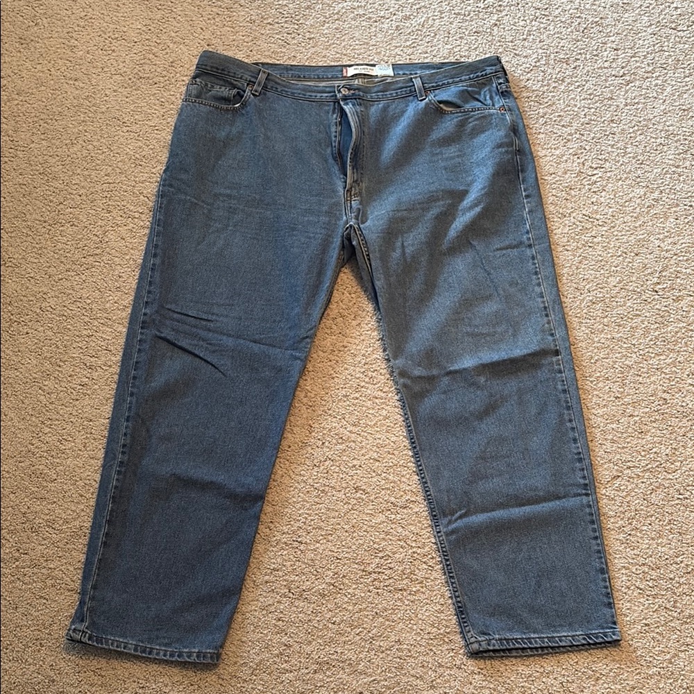 Levi’s 550 Relaxed Fit size 48 x 34 length